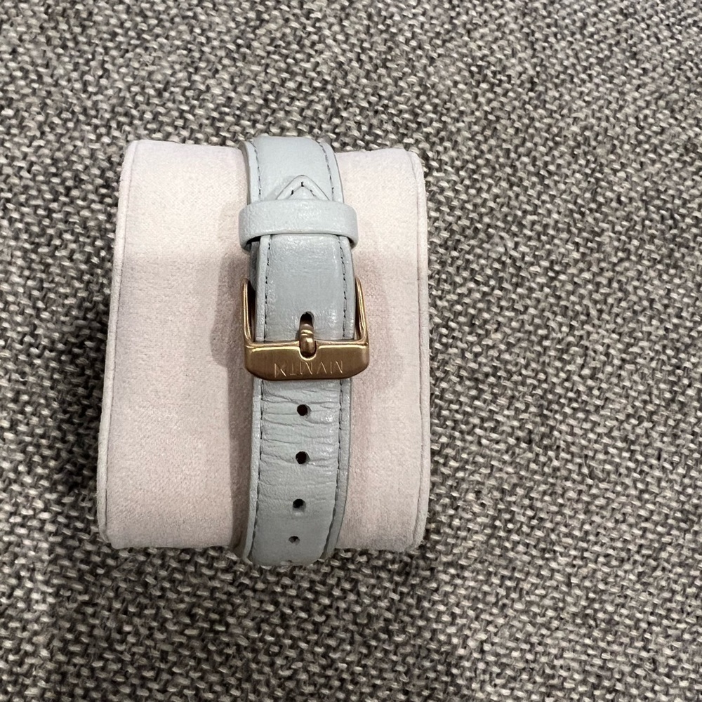 MVMT Watch rose gold and grey band - Picture 4 of 5